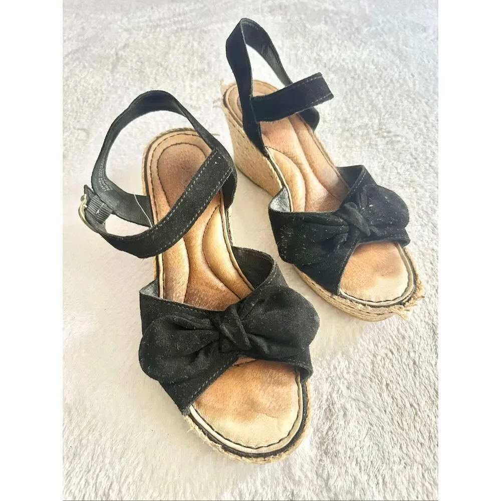 Born women’s black and brown bow espadrille’s size 8